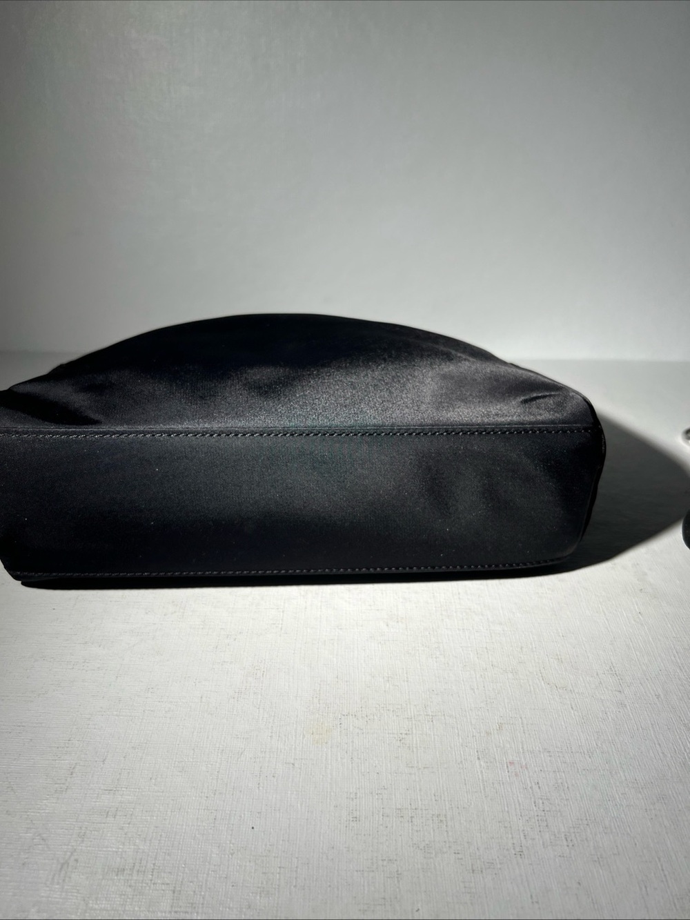 LO & SONS Nouvelle Crossbody Bag Black Nylon Adjustable Strap Lightweight - Picture 15 of 16
